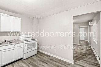 972 Edgemont Ave in Indianapolis, IN - Building Photo - Building Photo