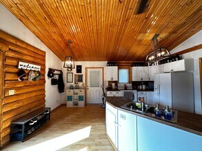 203 E 6th Ave in North Pole, AK - Building Photo - Building Photo