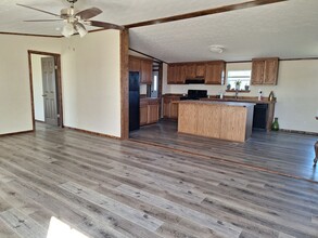 242 Deer Valley Ln in Poolville, TX - Building Photo - Building Photo
