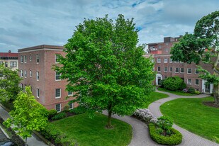 40 Browne St in Brookline, MA - Building Photo