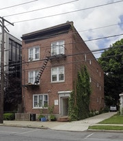 8 N Tyson Ave in Floral Park, NY - Building Photo