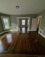 151 Fairview St in New Britain, CT - Foto de edificio - Building Photo