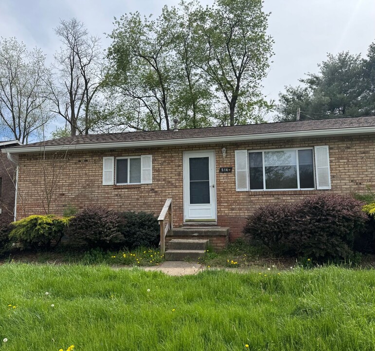 514 9th Ave in Parkersburg, WV - Building Photo