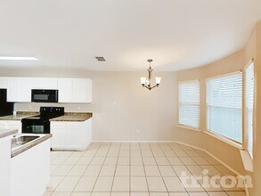 1300 Pine Ln in Fort Worth, TX - Building Photo - Building Photo