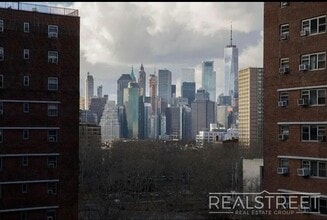 Spacious Studio in Downtown Brooklyn with in Brooklyn, NY - Foto de edificio - Building Photo