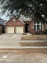 1261 Bonham Pkwy in Lantana, TX - Building Photo