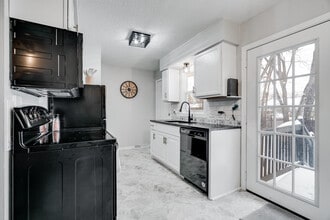 414 Belle Aire Dr in Champlin, MN - Building Photo - Building Photo