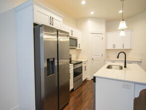 4372 W Hemsley Ln in Herriman, UT - Building Photo - Building Photo