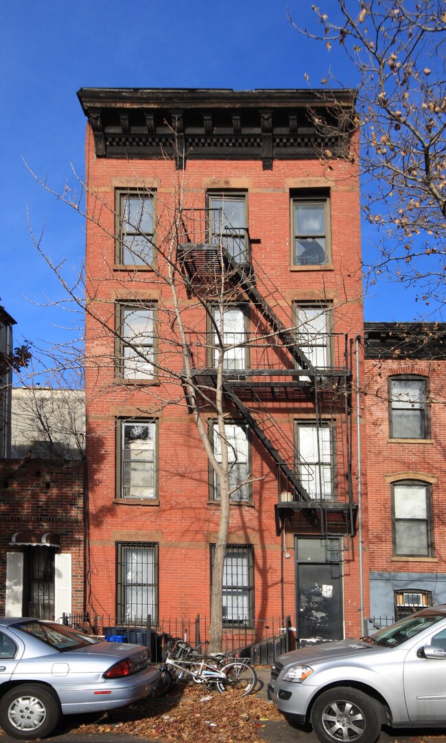 137 Nelson St in Brooklyn, NY - Building Photo - Building Photo