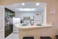 Building Photo - Franklin Pointe Apartments in Tallahassee, Florida