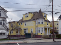 585 Broadway in Pawtucket, RI - Foto de edificio - Building Photo