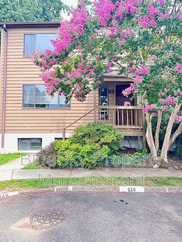 218 Harvest Dr