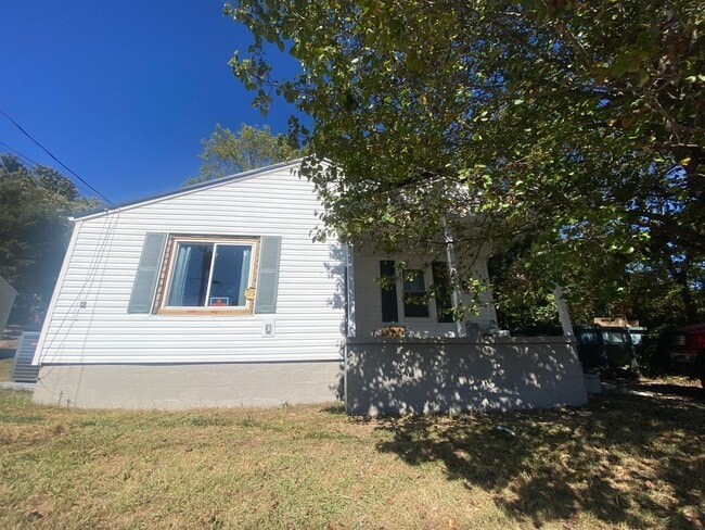 112 Chapel St in Greeneville, TN - Building Photo - Building Photo