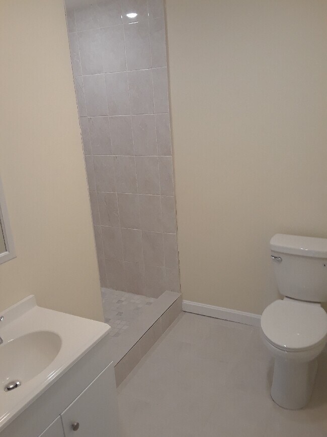 323 Beach St Apartments and Nearby Revere Apartments For Rent Revere, MA