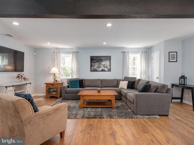 property at 151 Weedon Ct