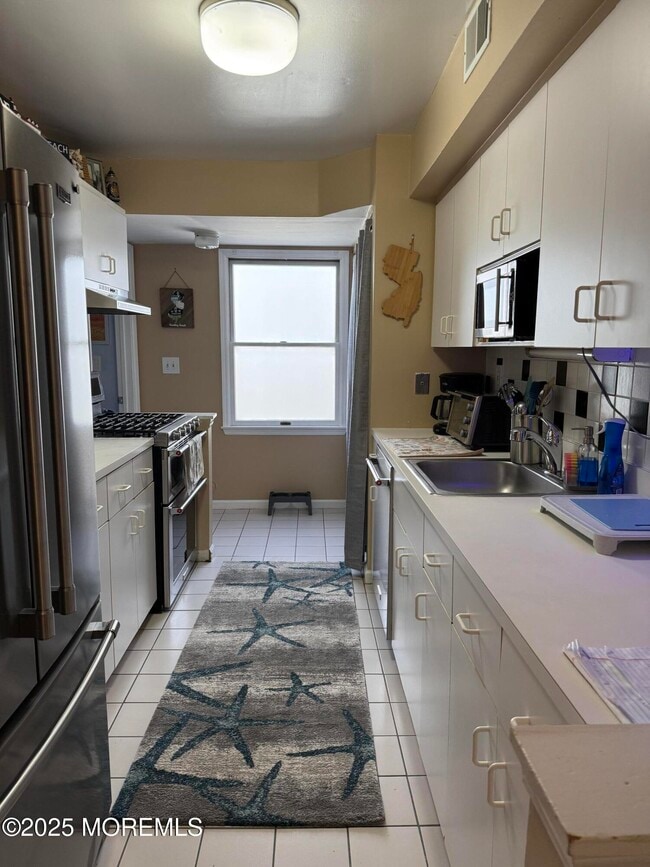 206 Brinley Ave in Bradley Beach, NJ - Building Photo - Building Photo