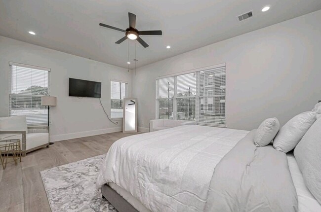 property at 5606 Canal St