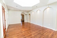 304 Truman St,, Unit Apt B photo'