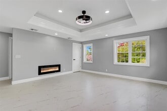 7 Ash Pl in Huntington, NY - Building Photo - Building Photo