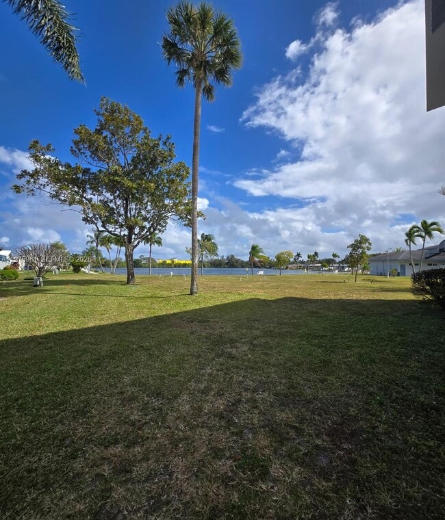 2309 Park Ln in Hollywood, FL - Building Photo - Building Photo