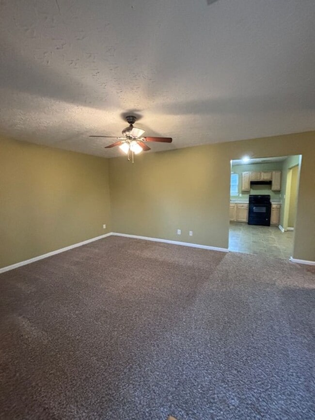 1337 Hill St in Radcliff, KY - Building Photo - Building Photo