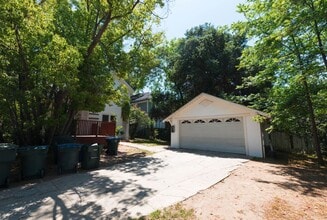 1115 N Garfield Ave in Pasadena, CA - Building Photo - Building Photo