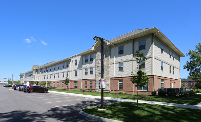 Hamilton Crossing in Whitehall, OH - Building Photo - Primary Photo