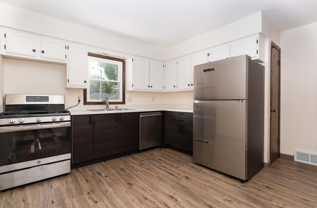 2110 S 96th St, Unit 2110