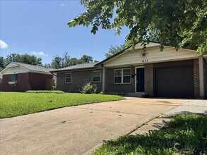 1622 Denison Dr in Norman, OK - Building Photo - Building Photo