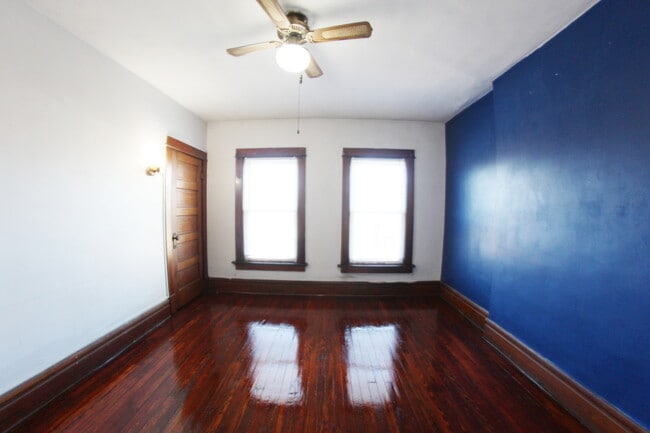2492 Summit St in Columbus, OH - Building Photo - Building Photo