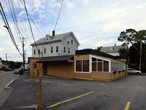 1039 Douglas Ave in Providence, RI - Building Photo - Building Photo
