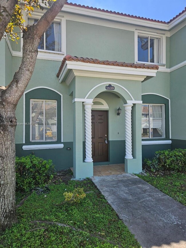 property at 1438 SE 24th Ct