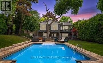 42 Heathview Ave in Toronto, ON - Building Photo - Building Photo