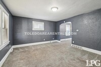 2040 Berkshire Pl in Toledo, OH - Building Photo - Building Photo