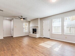 1110 Hyridge St in Round Rock, TX - Building Photo - Building Photo