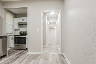 3044 E 32 St in Kansas City, MO - Building Photo - Building Photo