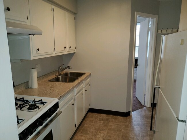 525 30th St, Unit #2