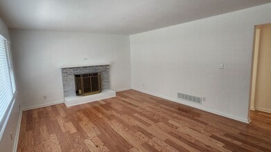 2101 Wrocklage Ave in Louisville, KY - Building Photo - Building Photo