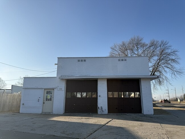 property at 1749 Broadway Ave