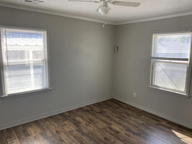 204 E Fairchild Dr in Midwest City, OK - Building Photo - Building Photo