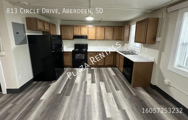 1020 N 2nd St in Aberdeen, SD - Building Photo - Building Photo