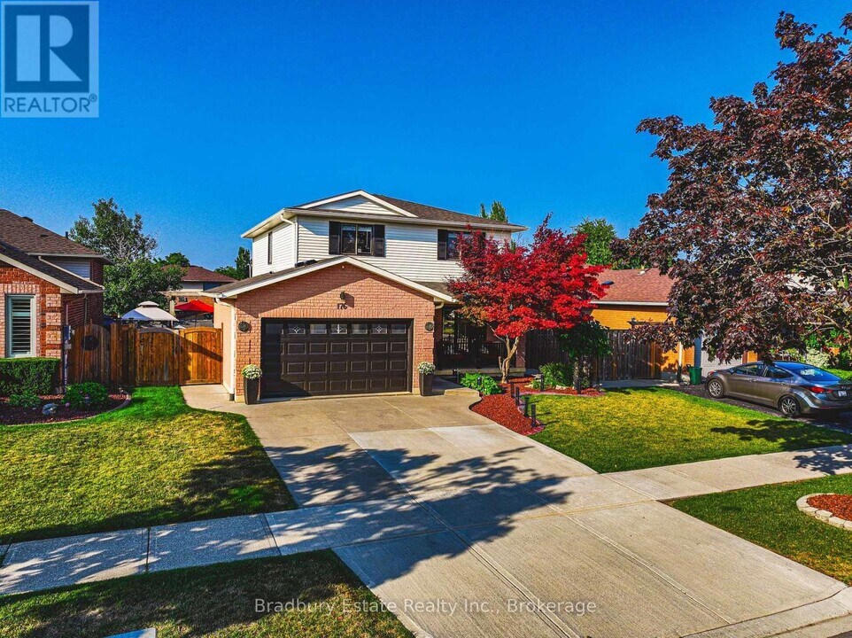 176 Highland Rd W in Hamilton, ON - Building Photo