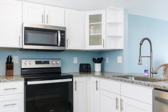 4534 SE 5th Pl in Cape Coral, FL - Building Photo - Building Photo