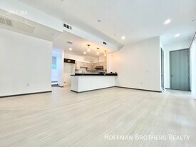 1063 S Wooster St in Los Angeles, CA - Building Photo