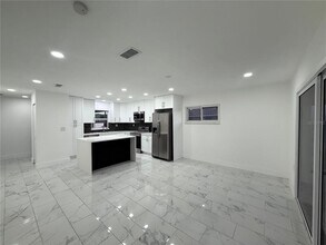 5039 Pelican Dr in New Port Richey, FL - Building Photo - Building Photo