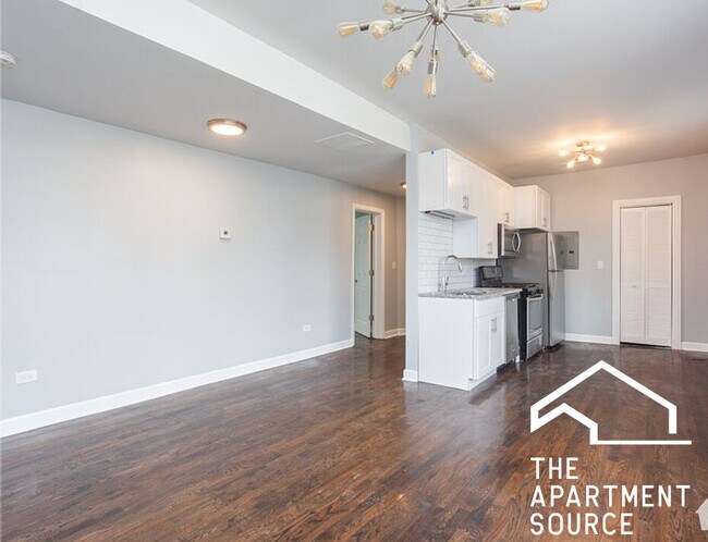 3301 N Harding Ave, Unit 2s in Chicago, IL - Building Photo - Building Photo