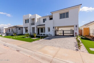 12417 N 93rd Way in Scottsdale, AZ - Building Photo - Building Photo