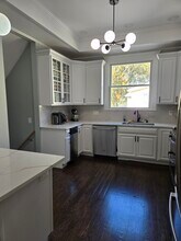 287 Cherry St, Unit 287-2 Cherry St Newton in Newton, MA - Building Photo - Building Photo