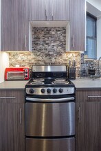1114 1st Ave in New York, NY - Building Photo - Building Photo