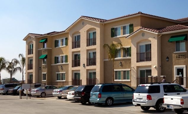 Poplar Street Apartments in Loma Linda, CA - Foto de edificio